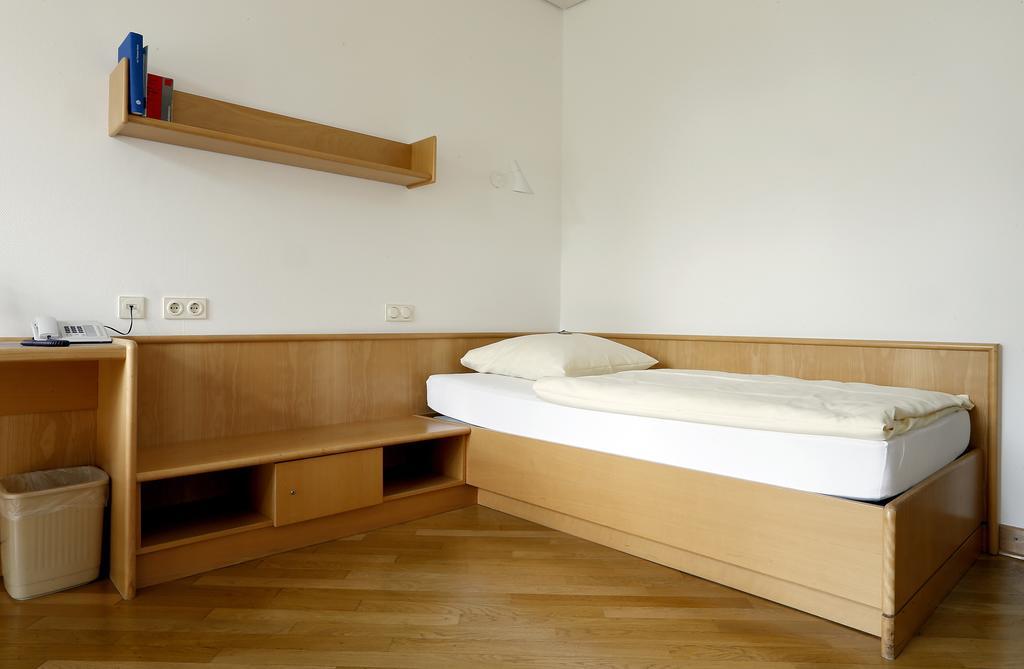 Tagungs- Und Bildungszentrum Steinbach/Taunus Steinbach im Taunus Chambre photo