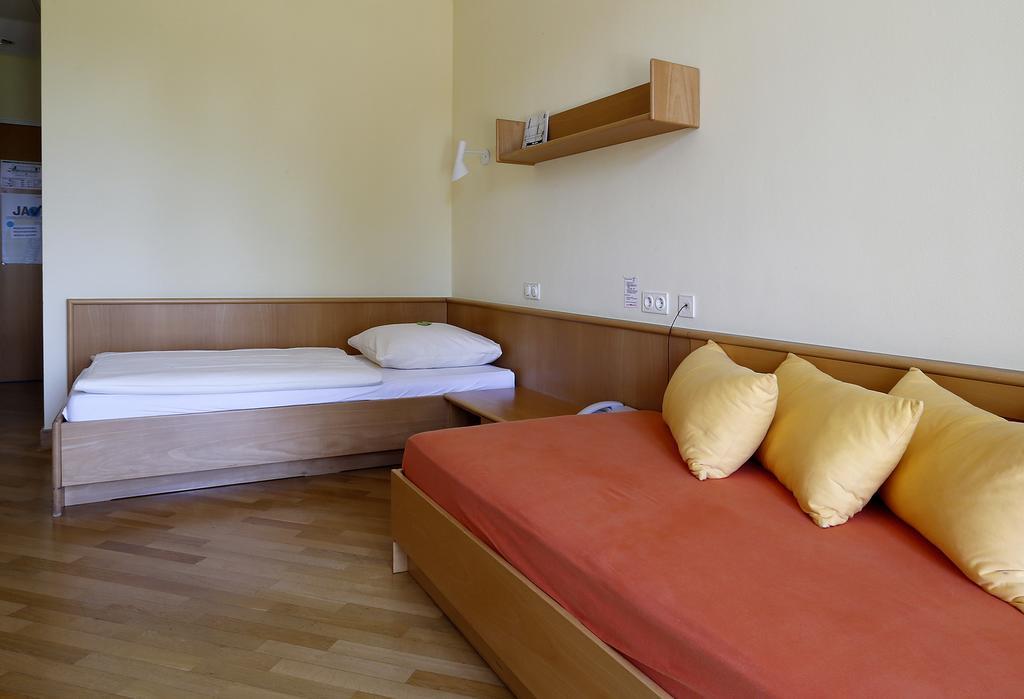 Tagungs- Und Bildungszentrum Steinbach/Taunus Steinbach im Taunus Chambre photo